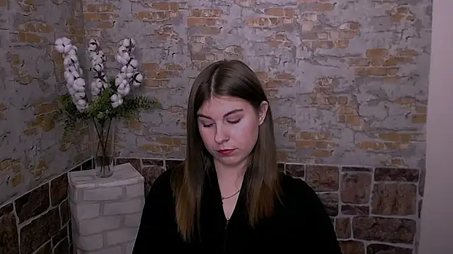 Sweet Doll Luna online show from 12-21-24, 04:03