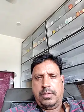 Snapshot of Raj1043 chatting on 06-02-26, 06:59 Raj1043 online show from 06-02-26, 06:59