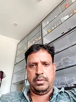 Snapshot of Raj1043 chatting on 06-05-26, 06:42 Raj1043 online show from 06-05-26, 06:42