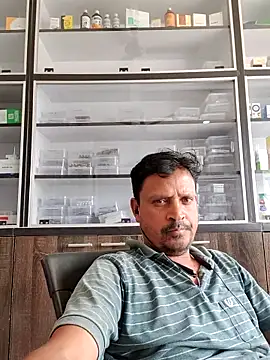 Snapshot of Raj1043 chatting on 06-05-26, 06:52 Raj1043 online show from 06-05-26, 06:52