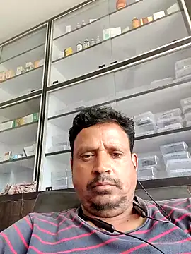 Snapshot of Raj1043 chatting on 06-07-26, 06:17 Raj1043 online show from 06-07-26, 06:17