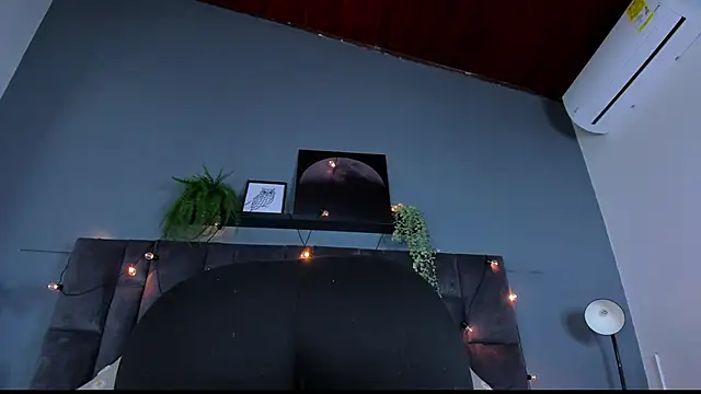 Snapshot of DulceAurora__ chatting on 02-16-26, 01:35 DulceAurora online show from 02-16-26, 01:35