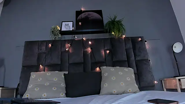 Snapshot of DulceAurora__ chatting on 03-13-26, 07:04 DulceAurora online show from 03-13-26, 07:04