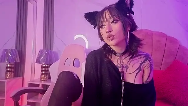 Layla Cullen online show from 09-19-25, 07:14