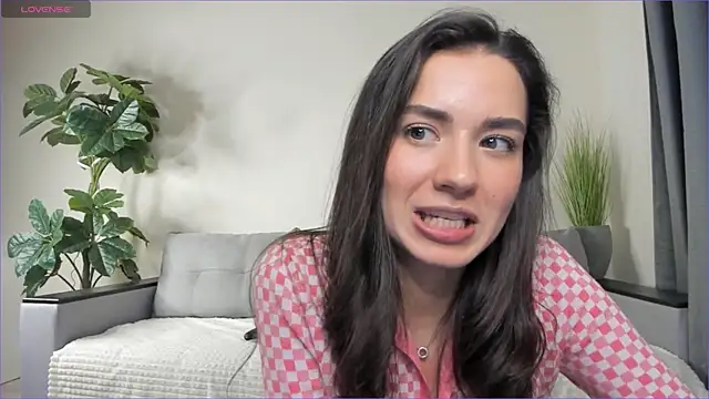 NicoleLuv online show from 01-31-25, 01:02