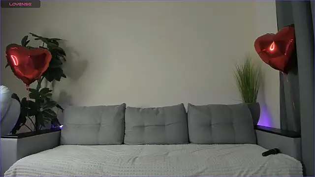 NicoleLuv online show from 02-19-25, 04:11