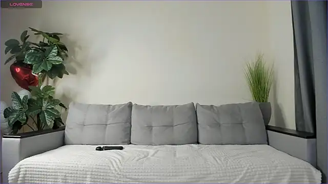 NicoleLuv online show from 02-26-25, 04:14