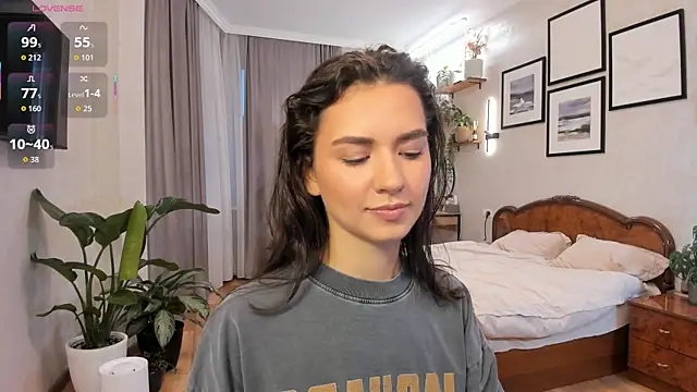 NicoleLuv online show from 11-14-25, 01:43