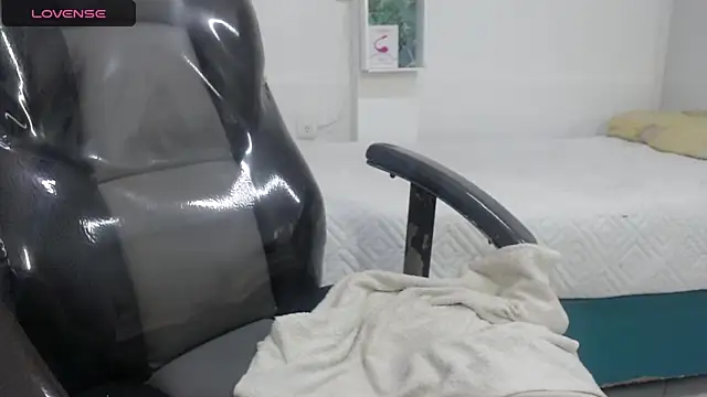 sexy lady 0 online show from 02-26-25, 11:37