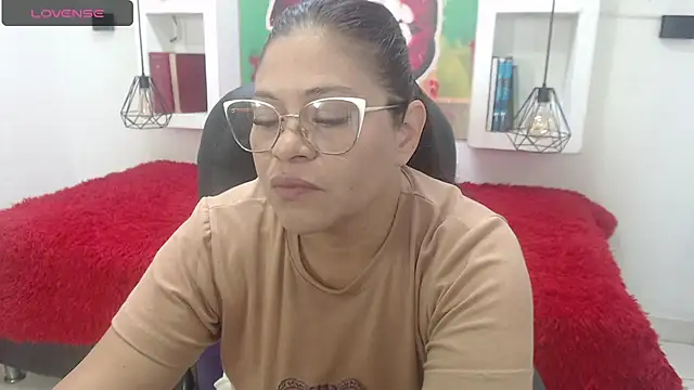 sexy lady 0 online show from 09-30-25, 11:48