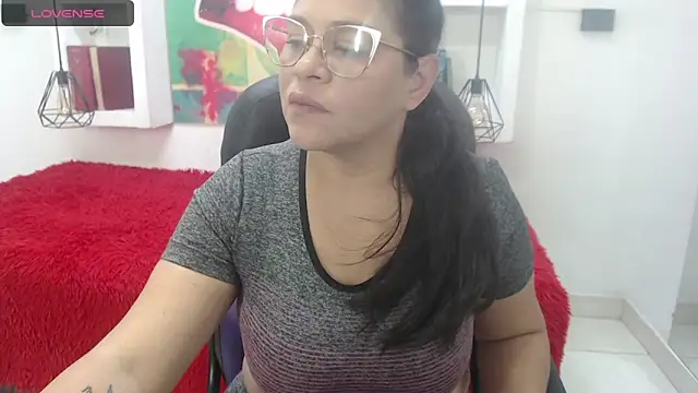 sexy lady 0 online show from 10-09-25, 11:30