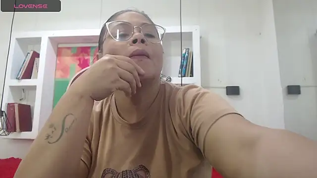 sexy lady 0 online show from 11-05-25, 11:54