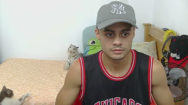 Snapshot of Spartan-Blaze chatting on 02-19-25, 02:44 Spartan-Blaze online show from 02-19-25, 02:44