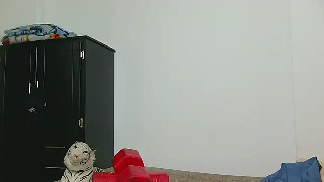 Snapshot of Spartan-Blaze chatting on 02-24-25, 05:00 Spartan-Blaze online show from 02-24-25, 05:00