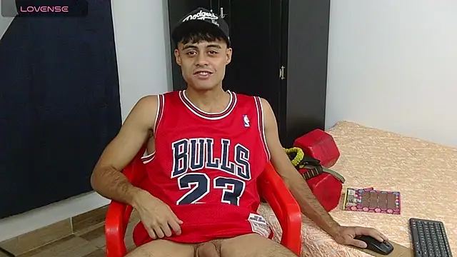 Snapshot of Spartan-Blaze chatting on 03-14-25, 11:32 Spartan-Blaze online show from 03-14-25, 11:32