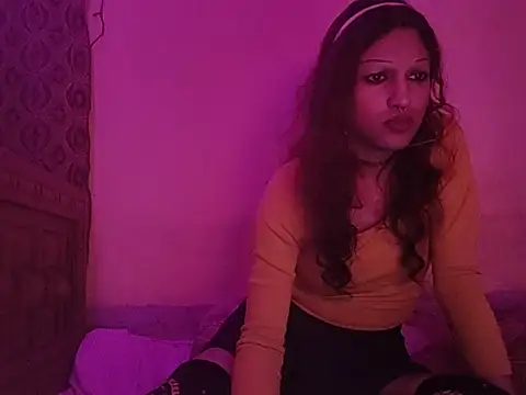 Snapshot of MmmMonikaBabie chatting on 01-27-25, 09:44 MmmMonikaBabie online show from 01-27-25, 09:44