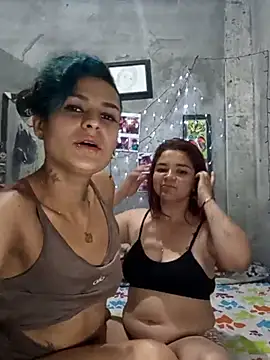Snapshot of safira_hot chatting on 02-27-25, 01:59 safira hot online show from 02-27-25, 01:59
