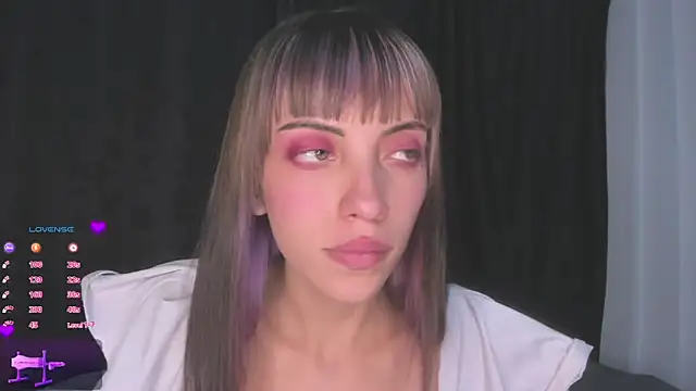 Snapshot of MiaGoth_ chatting on 09-28-25, 01:11 MiaGoth online show from 09-28-25, 01:11