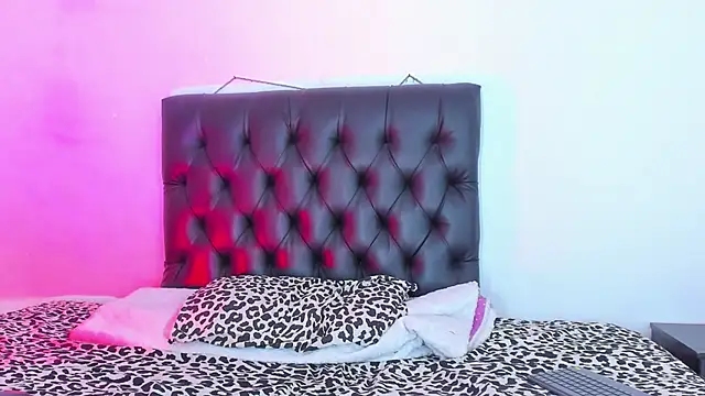 Snapshot of seline_wolff chatting on 12-29-24, 01:24 seline wolff online show from 12-29-24, 01:24