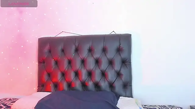 Snapshot of seline_wolff chatting on 02-19-25, 04:44 seline wolff online show from 02-19-25, 04:44