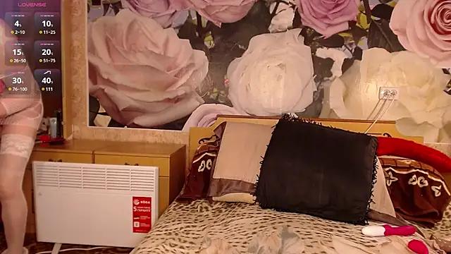 Snapshot of MarineSweet chatting on 03-08-25, 10:11 MarineSweet online show from 03-08-25, 10:11