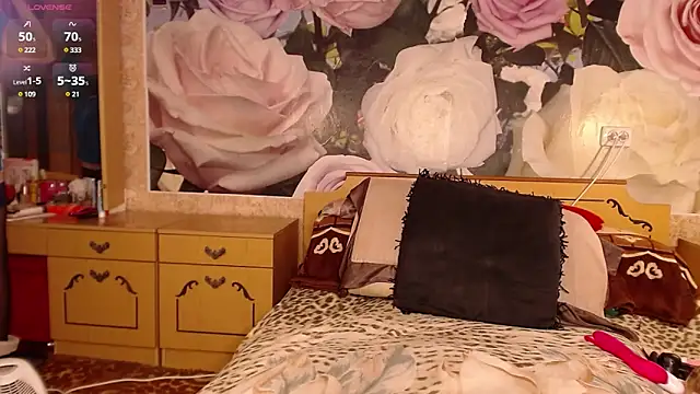 Snapshot of MarineSweet chatting on 03-14-25, 10:29 MarineSweet online show from 03-14-25, 10:29