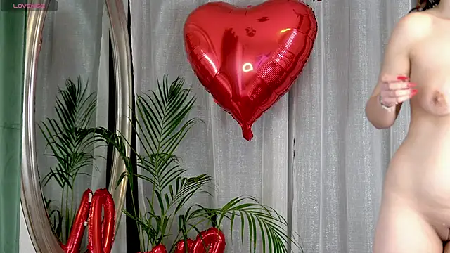 Snapshot of BelleSkye chatting on 02-14-25, 08:52 BelleSkye online show from 02-14-25, 08:52