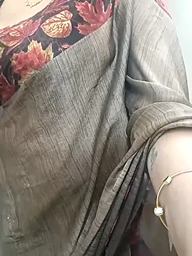 Snapshot of kaamuk_shweta chatting on 02-19-25, 11:25 kaamuk shweta online show from 02-19-25, 11:25