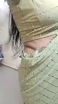 Snapshot of kaamuk_shweta chatting on 02-25-25, 12:25 kaamuk shweta online show from 02-25-25, 12:25