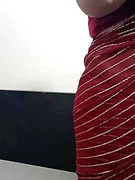 Snapshot of kaamuk_shweta chatting on 02-27-25, 02:53 kaamuk shweta online show from 02-27-25, 02:53