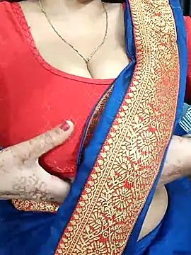 Snapshot of kaamuk_shweta chatting on 03-01-25, 04:44 kaamuk shweta online show from 03-01-25, 04:44