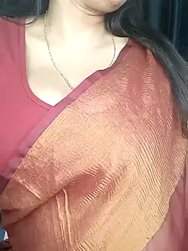 Snapshot of kaamuk_shweta chatting on 03-04-25, 03:59 kaamuk shweta online show from 03-04-25, 03:59