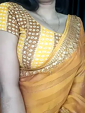 Snapshot of kaamuk_shweta chatting on 03-05-25, 04:13 kaamuk shweta online show from 03-05-25, 04:13