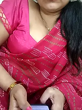 Snapshot of kaamuk_shweta chatting on 03-11-25, 12:28 kaamuk shweta online show from 03-11-25, 12:28