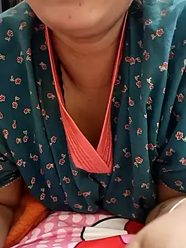 Snapshot of kaamuk_shweta chatting on 03-14-25, 06:18 kaamuk shweta online show from 03-14-25, 06:18