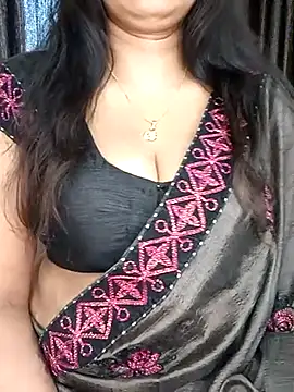 Snapshot of kaamuk_shweta chatting on 03-16-25, 04:41 kaamuk shweta online show from 03-16-25, 04:41