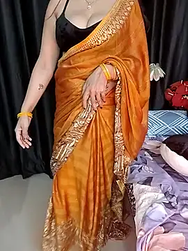 Snapshot of kaamuk_shweta chatting on 09-10-25, 09:59 kaamuk shweta online show from 09-10-25, 09:59