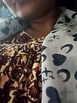 Snapshot of kaamuk_shweta chatting on 09-21-25, 10:39 kaamuk shweta online show from 09-21-25, 10:39