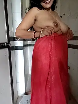 Snapshot of kaamuk_shweta chatting on 09-25-25, 09:13 kaamuk shweta online show from 09-25-25, 09:13