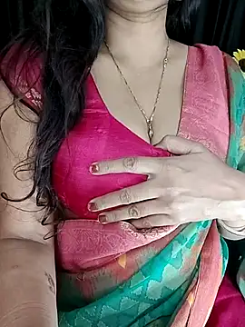 Snapshot of kaamuk_shweta chatting on 09-26-25, 10:36 kaamuk shweta online show from 09-26-25, 10:36