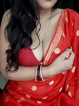 Snapshot of kaamuk_shweta chatting on 10-04-25, 09:57 kaamuk shweta online show from 10-04-25, 09:57