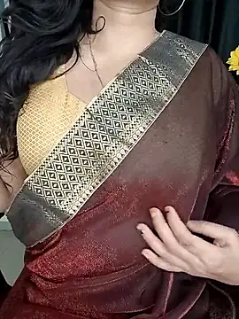 Snapshot of kaamuk_shweta chatting on 10-06-25, 10:18 kaamuk shweta online show from 10-06-25, 10:18