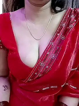 Snapshot of kaamuk_shweta chatting on 10-24-25, 05:37 kaamuk shweta online show from 10-24-25, 05:37