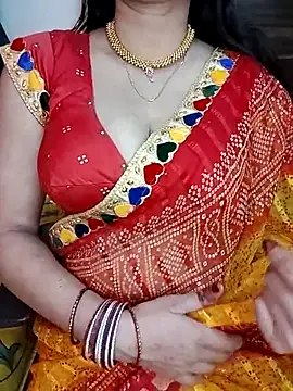 Snapshot of kaamuk_shweta chatting on 10-30-25, 03:19 kaamuk shweta online show from 10-30-25, 03:19