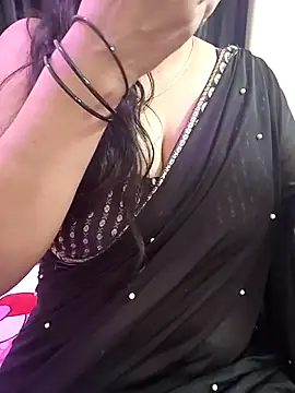 Snapshot of kaamuk_shweta chatting on 11-04-25, 06:07 kaamuk shweta online show from 11-04-25, 06:07