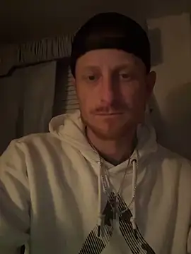 bigred0808 online show from 05-03-26, 02:39