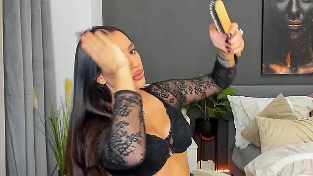 Sonia  Rey online show from 11-20-25, 07:24