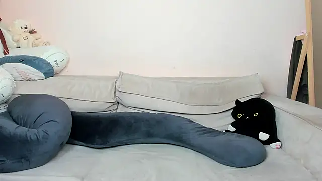 Snapshot of daeneryy chatting on 02-04-25, 02:17 daeneryy online show from 02-04-25, 02:17