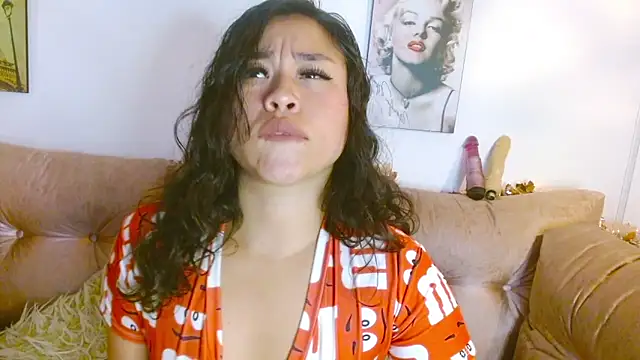 Snapshot of hinataleecs chatting on 12-28-24, 02:43 hinataleecs online show from 12-28-24, 02:43