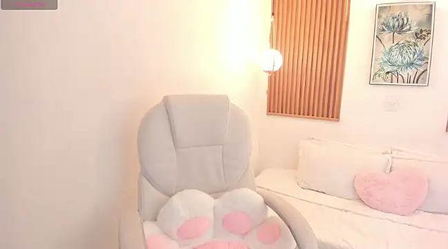 Snapshot of smallgiant27 chatting on 03-16-25, 07:59 smallgiant27 online show from 03-16-25, 07:59